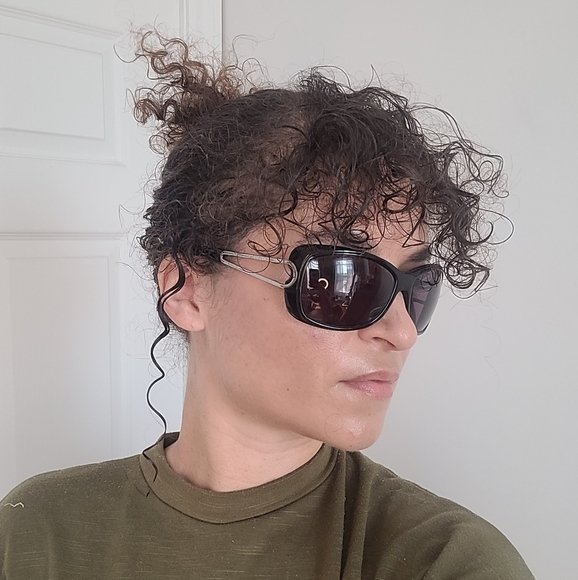 Marc Jacobs Stylish Black Sunglasses - Picture 1 of 8